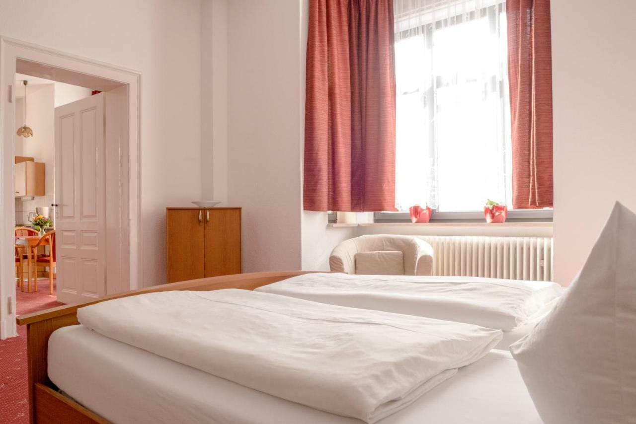 Hotel-Pension Heimburg Бад-Эльстер Экстерьер фото