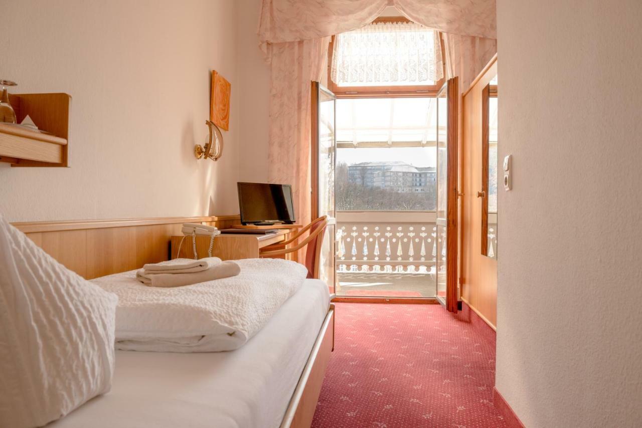 Hotel-Pension Heimburg Бад-Эльстер Экстерьер фото